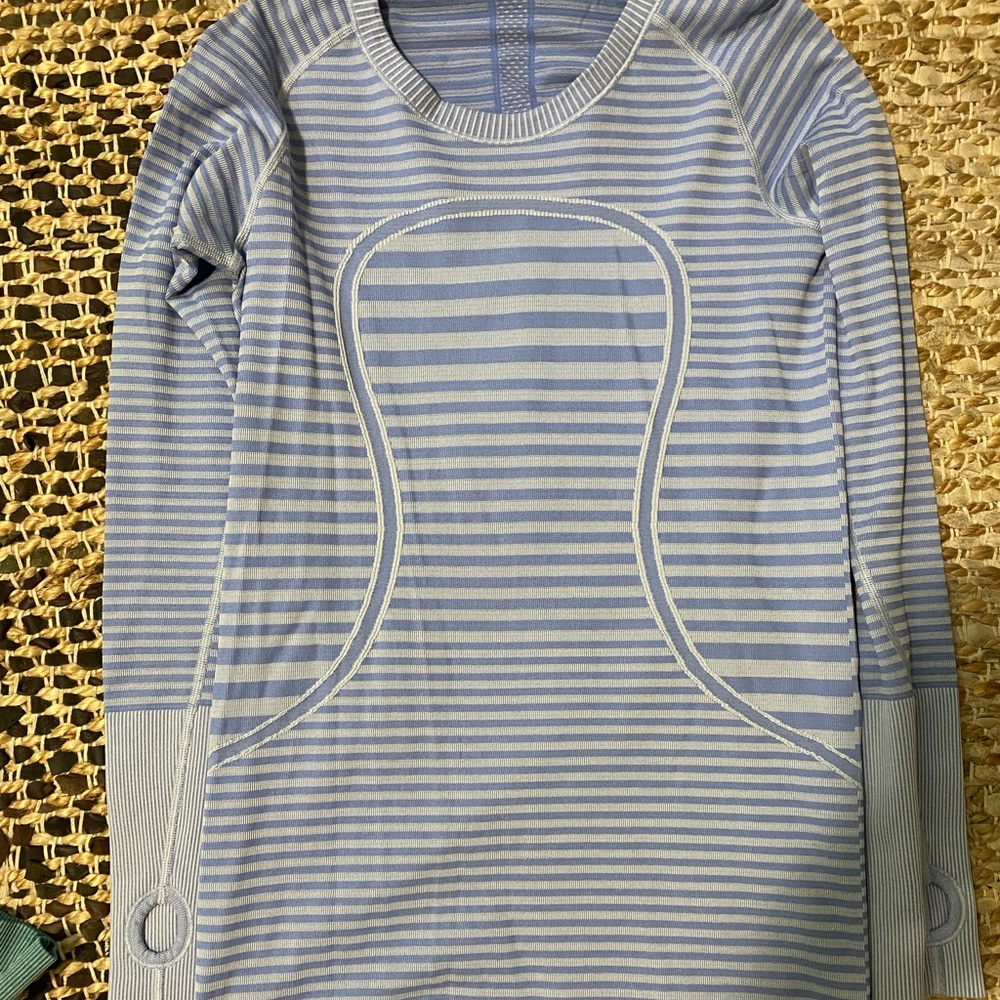 Lululemon swiftly tech long sleeve size 8